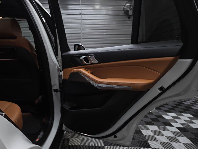 Used 2019 BMW X5 xDrive40i w/ Premium Package 2 AWD/4WD image 38
