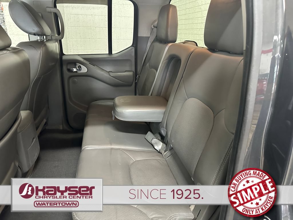Used 2013 Nissan Frontier SL w/ Moonroof Pkg AWD/4WD image 15