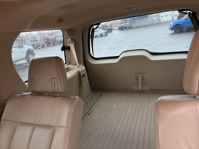 Used 2010 Lincoln Navigator 4WD image 20