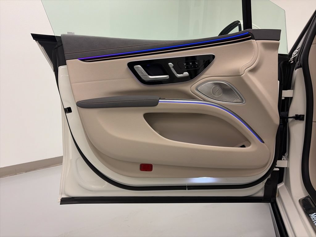 Certified 2023 Mercedes-Benz EQS 580 4MATIC Sedan image 16