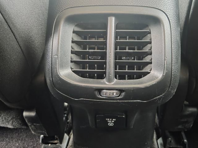 Used 2019 Jeep Cherokee Latitude w/ Cold Weather Group AWD/4WD image 20