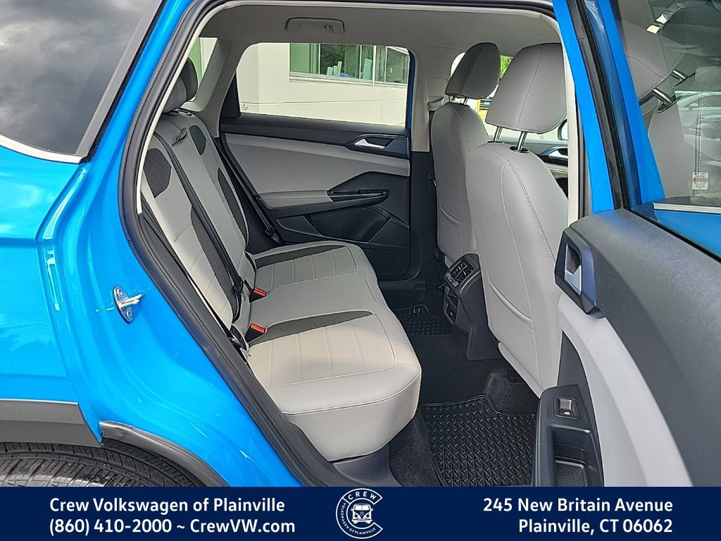 Certified 2024 Volkswagen Taos SE AWD/4WD image 15