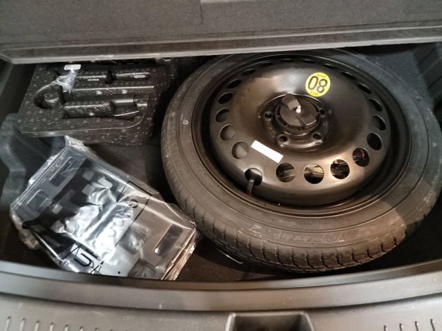 Certified 2023 Buick Encore GX Preferred w/ Cold Weather Comfort Package image 28