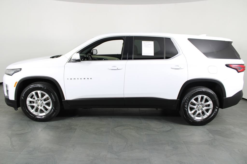 Used 2023 Chevrolet Traverse LS w/ Safety Package FWD image 8