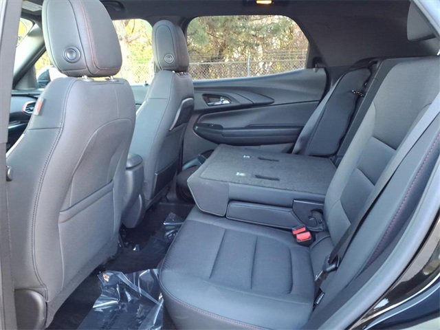 Used 2023 Chevrolet TrailBlazer RS w/ Sun and Liftgate Package image 9