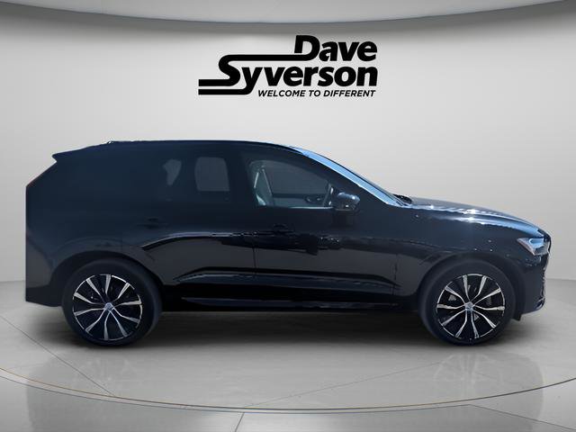 Used 2023 Volvo XC60 B5 Plus image 4