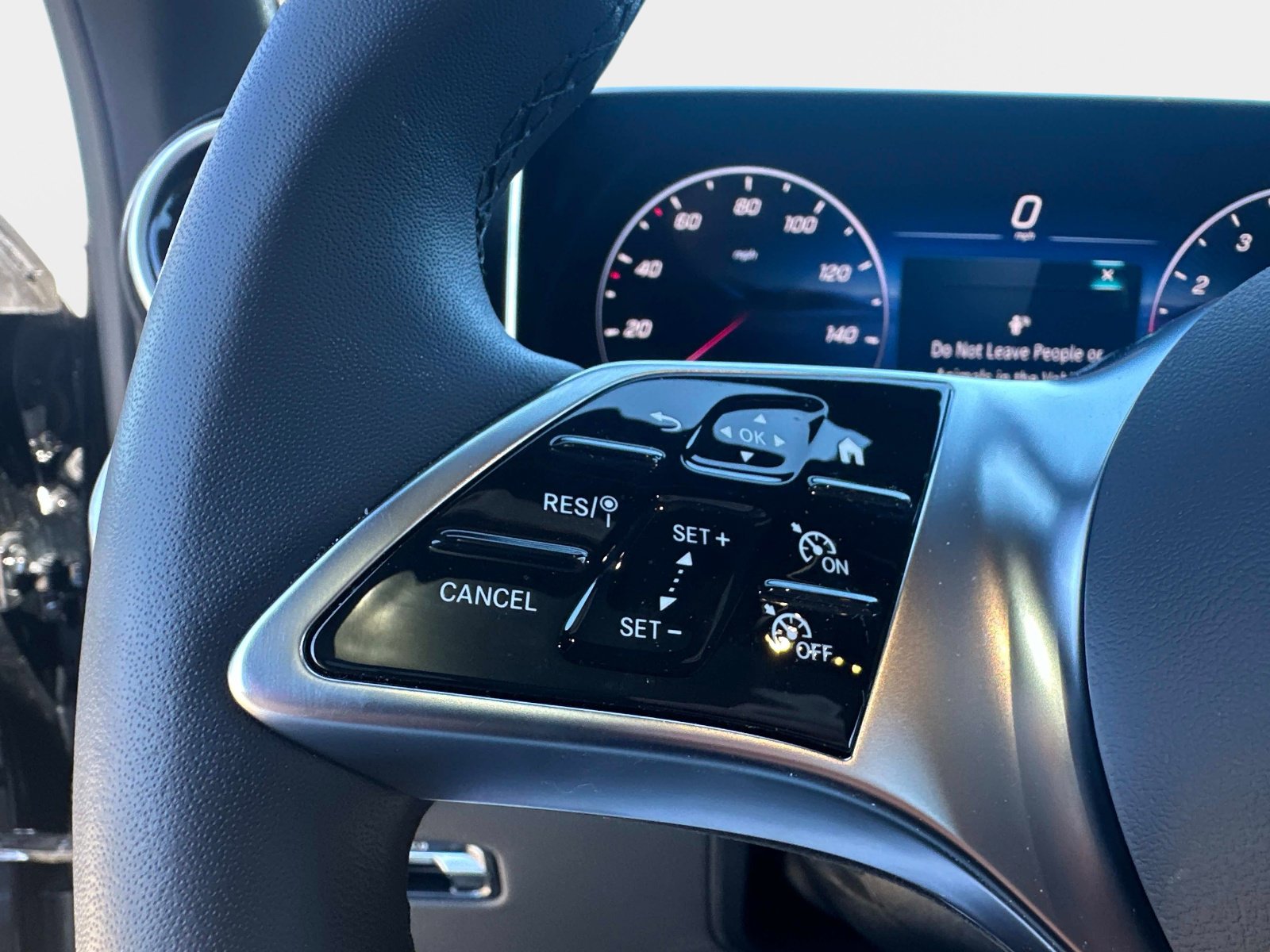 Used 2026 Mercedes-Benz GLC 300 image 27