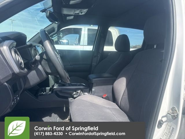 Used 2017 Toyota Tacoma TRD Sport image 11