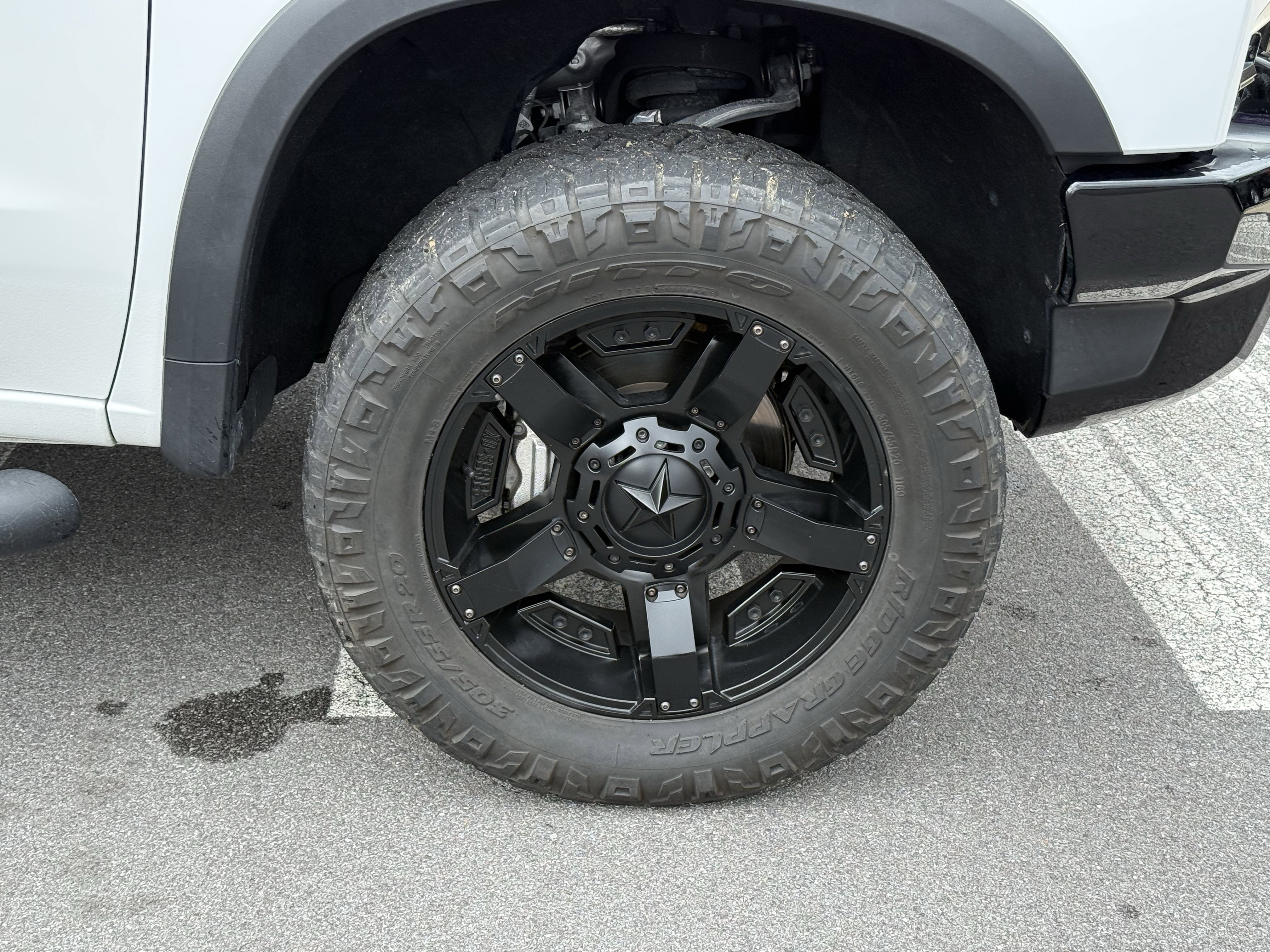 Used 2022 Chevrolet Silverado 1500 ZR2 w/ Technology Package image 12