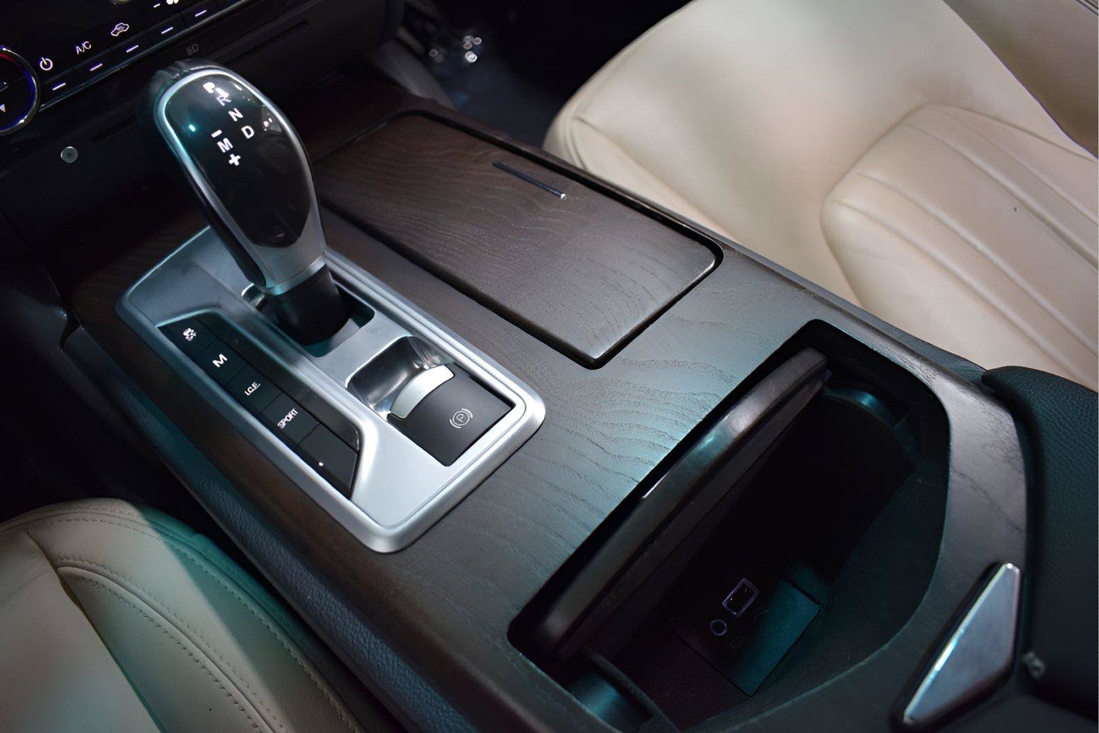 Used 2014 Maserati Ghibli RWD image 20
