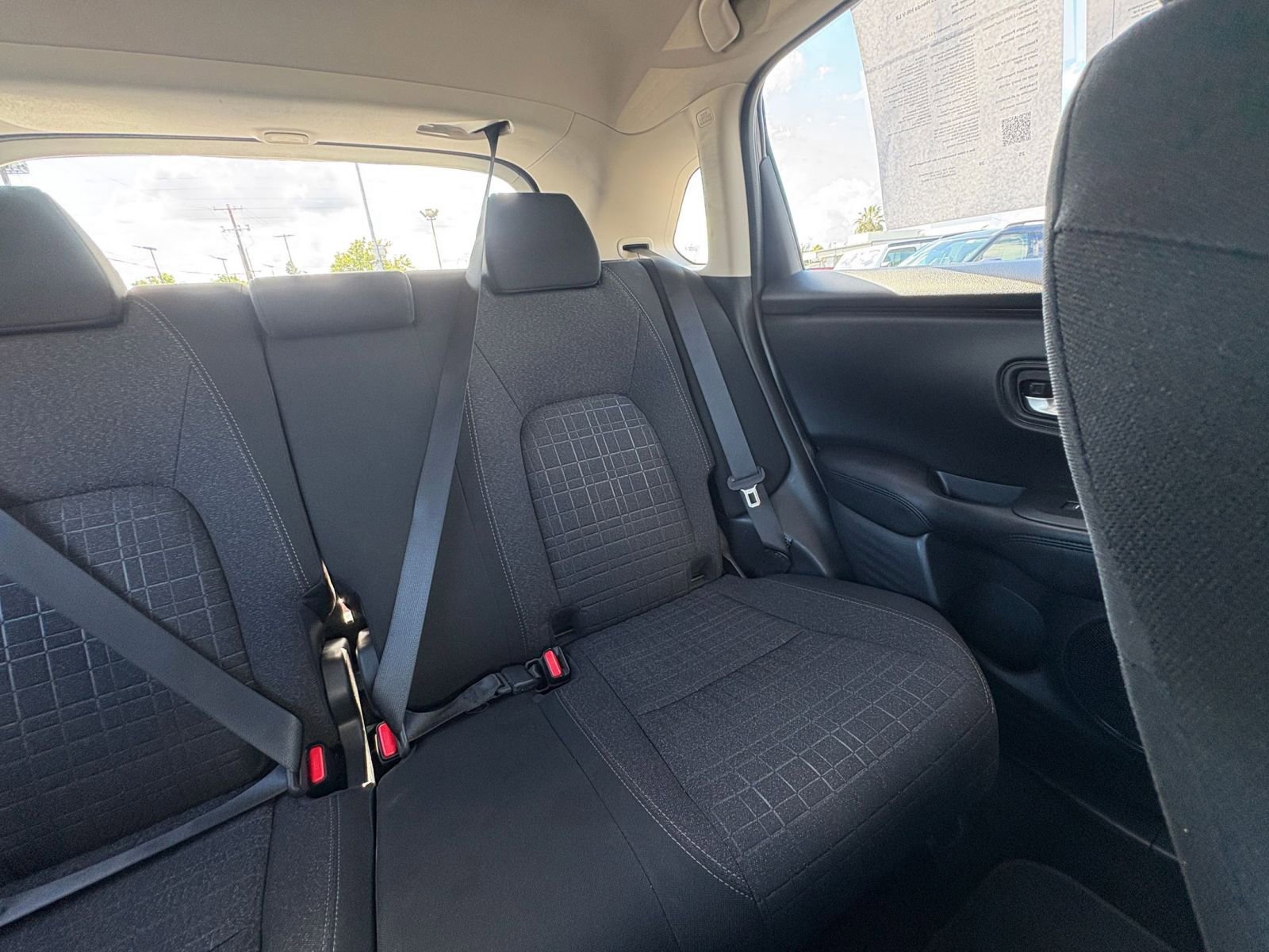 Used 2025 Honda HR-V LX image 35