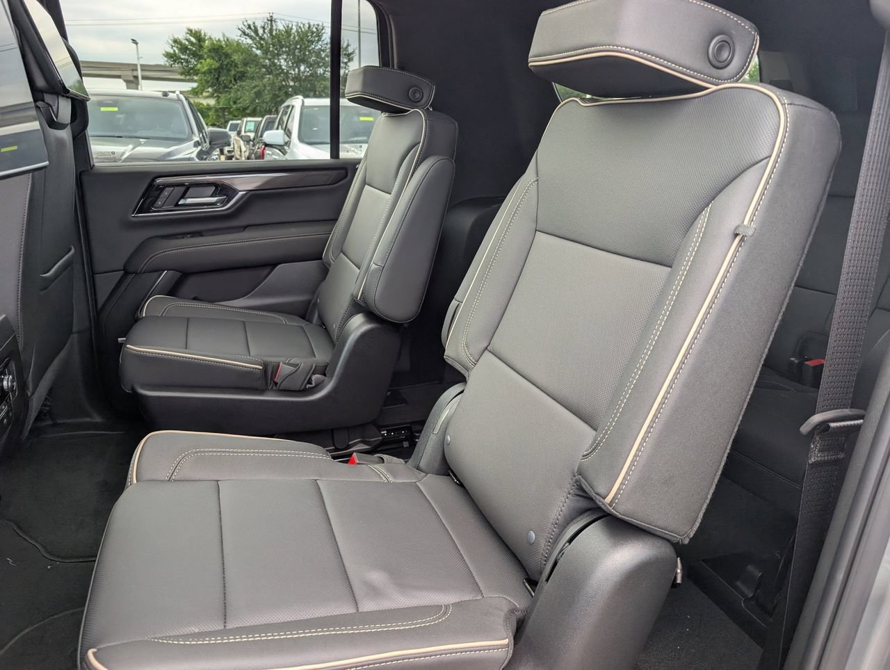 New 2026 GMC Yukon XL Elevation w/ Elevation Premium Package AWD/4WD image 20