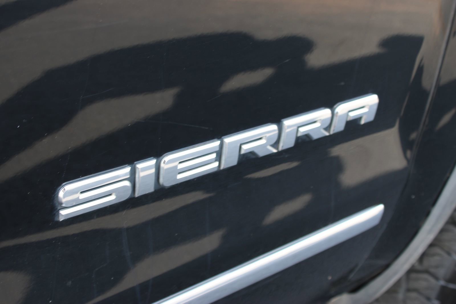 Used 2014 GMC Sierra 1500 SLT w/ SLT Crew Cab Value Package image 24