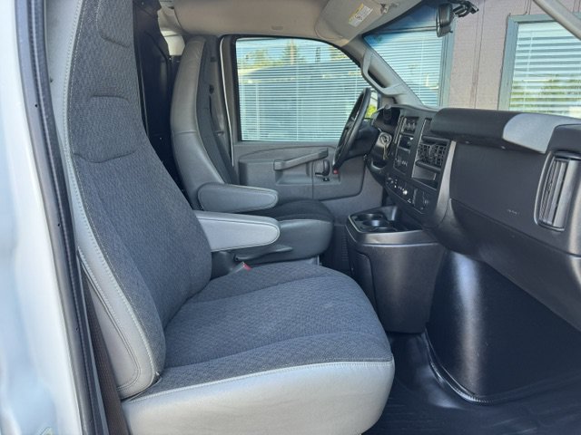 Used 2020 GMC Savana 2500 w/ Driver Convenience Package RWD image 18