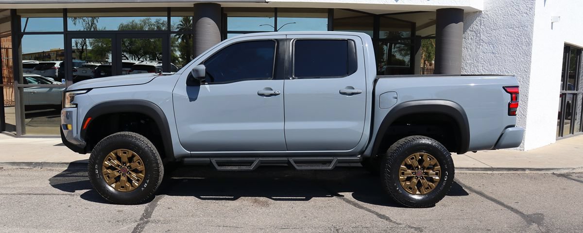 Used 2022 Nissan Frontier Pro-X RWD image 9