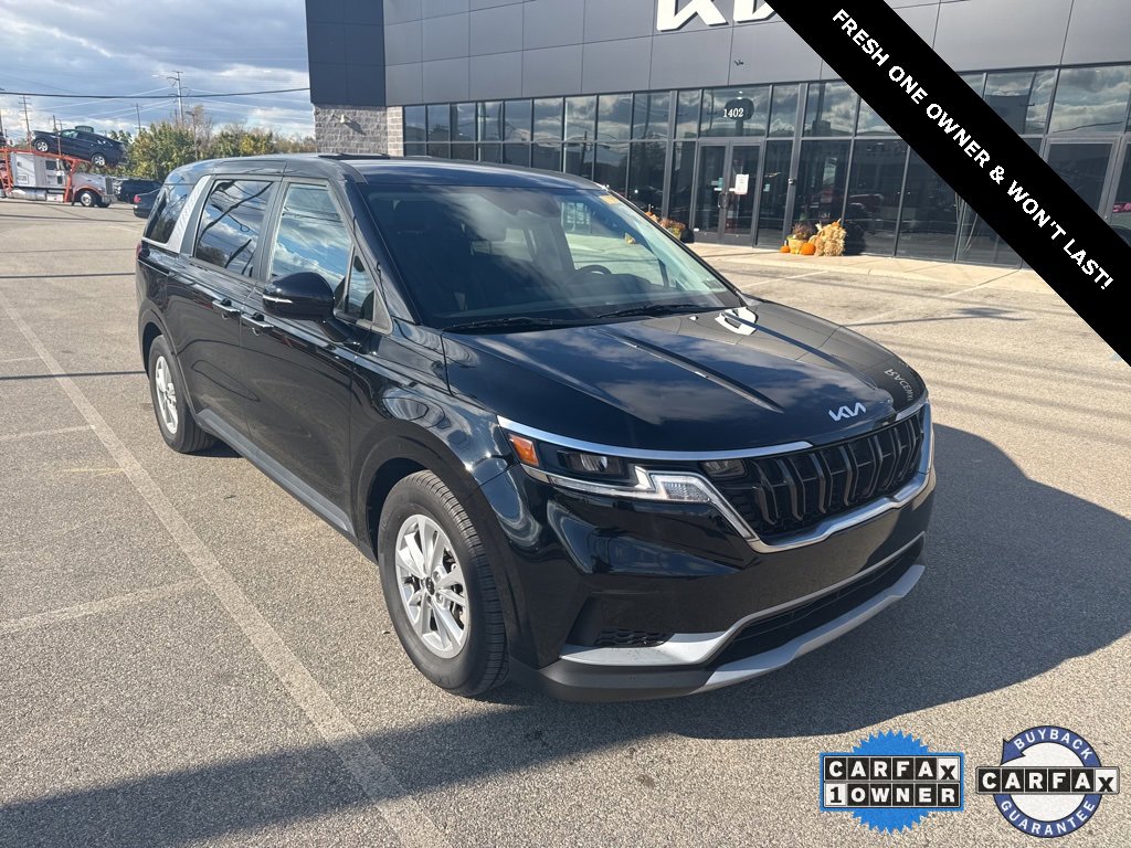 Certified 2023 Kia Carnival LX image 2