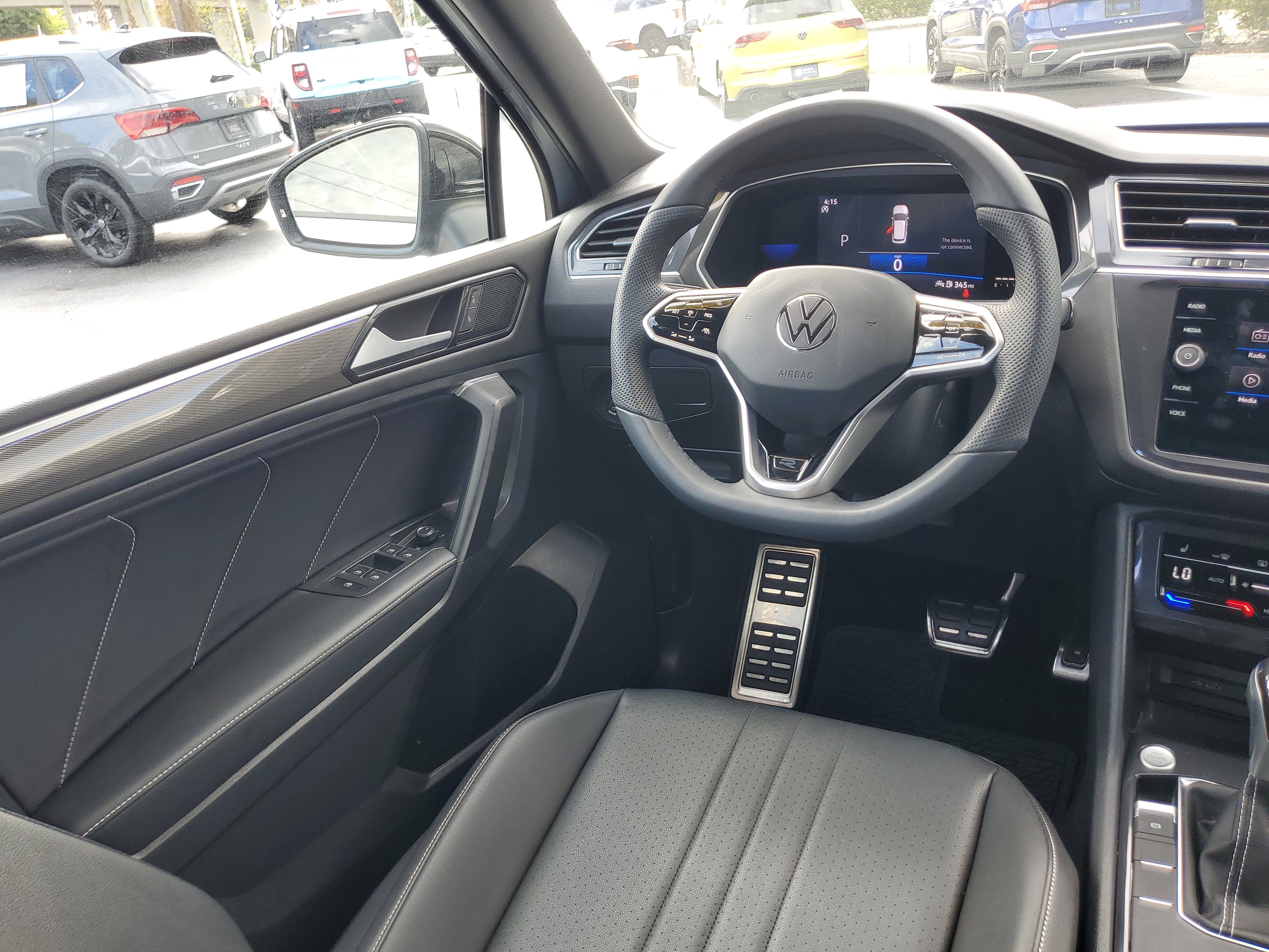 Used 2022 Volkswagen Tiguan SE R-Line FWD image 14