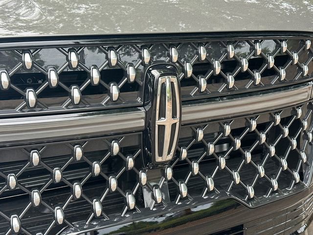 New 2026 Lincoln Navigator L Black Label AWD/4WD image 15
