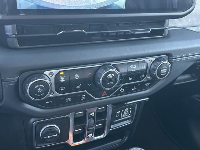 Certified 2025 Jeep Wrangler Unlimited Sahara w/ Safety Group image 33