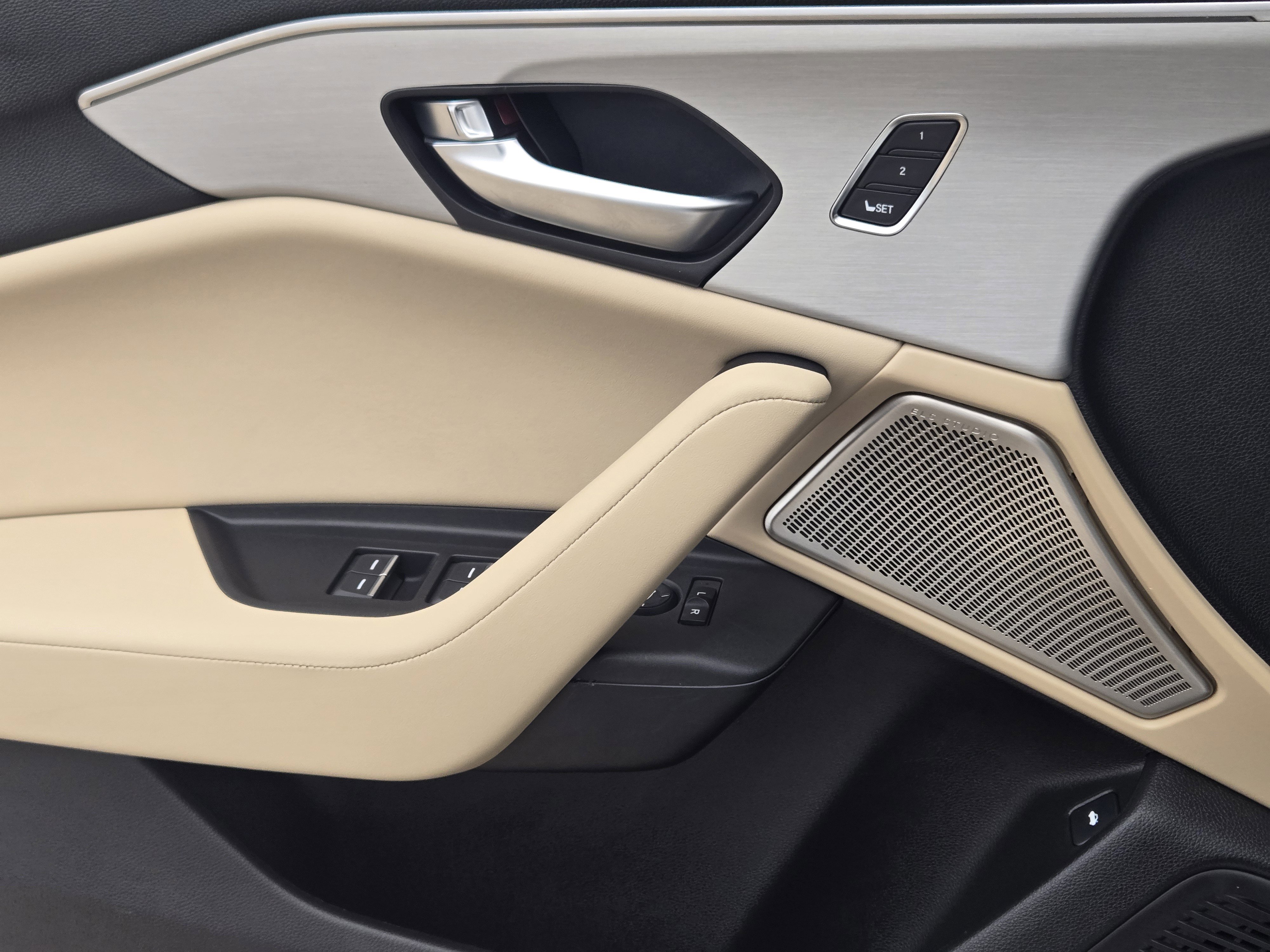 Certified 2022 Acura TLX w/ Technology Package image 23