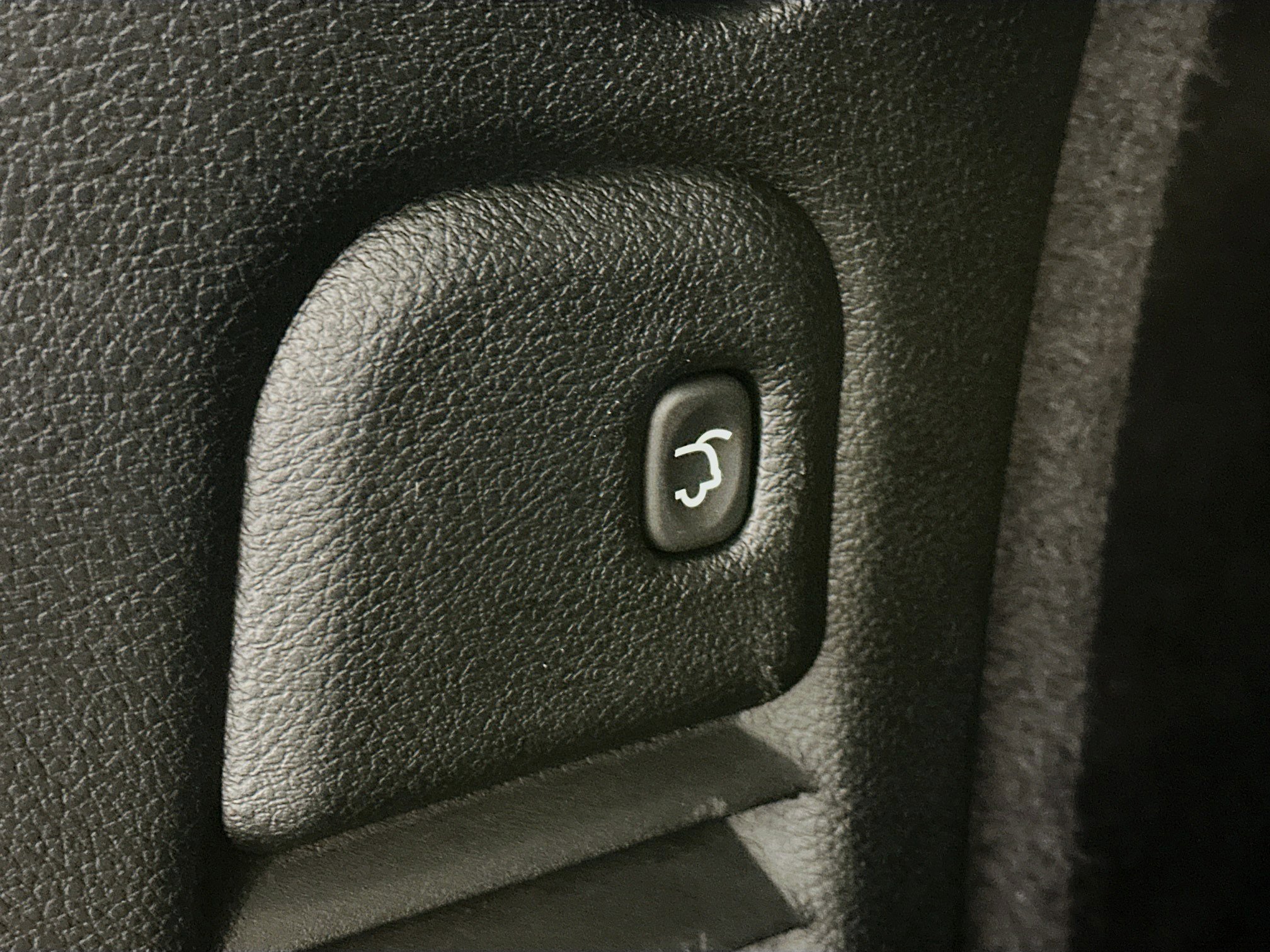 Used 2025 Dodge Durango GT image 33