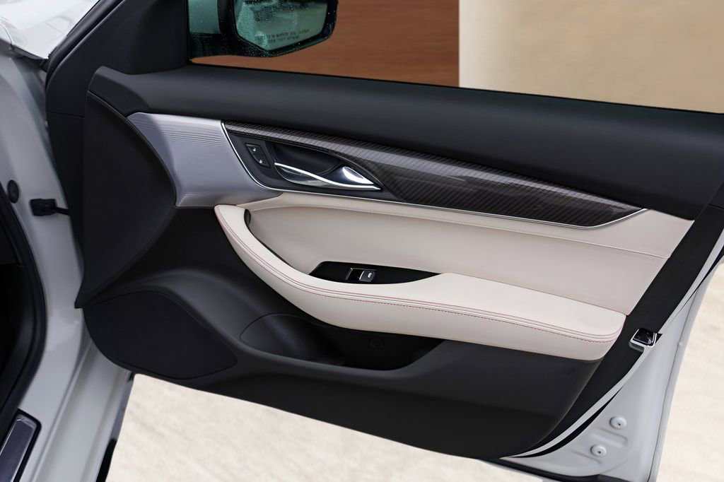 Certified 2022 Cadillac CT5 V w/ Premium Package image 31