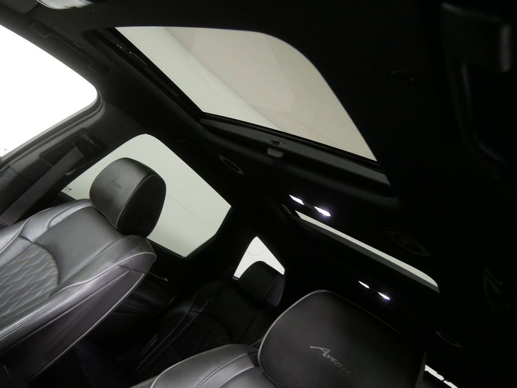 Used 2024 Buick Enclave Avenir w/ Avenir Technology Package image 13