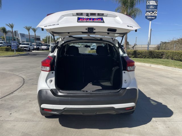 Used 2019 Nissan Kicks SR FWD image 24