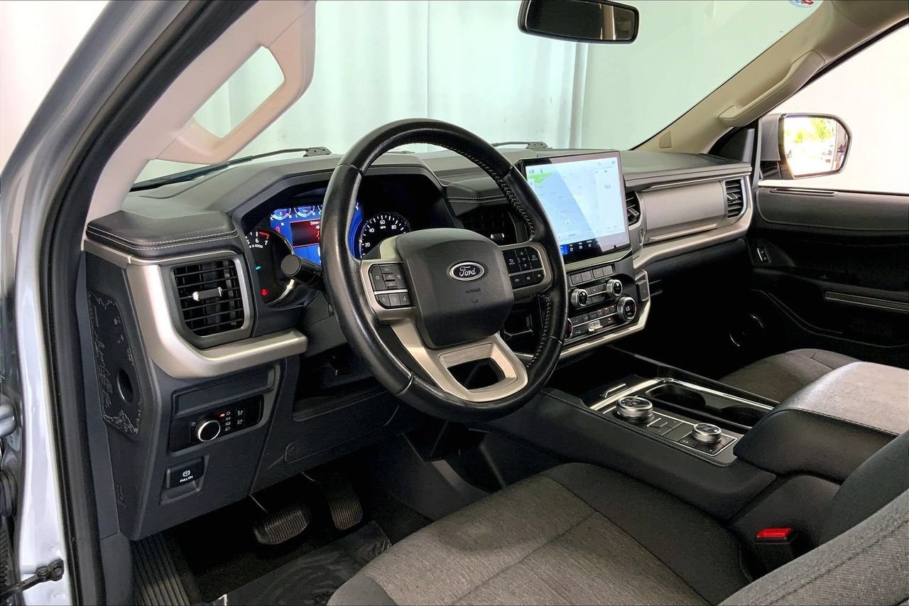 Used 2024 Ford Expedition Max XLT AWD/4WD image 14