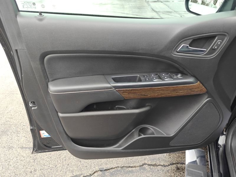 Used 2020 GMC Canyon Denali image 13