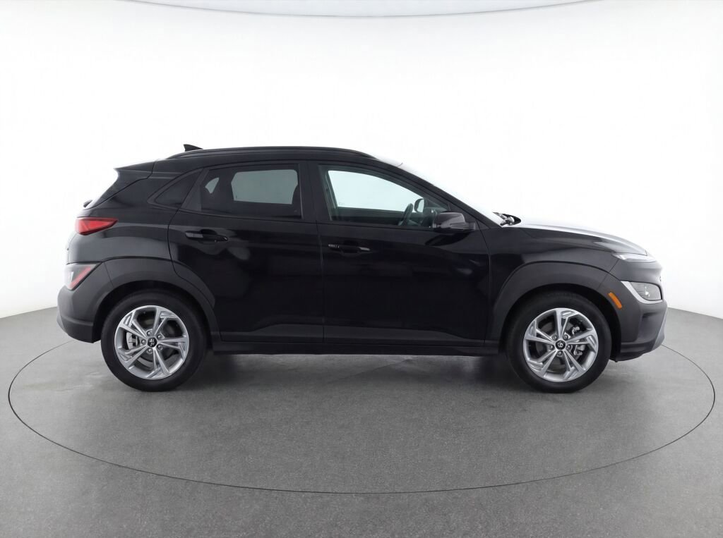 Used 2023 Hyundai Kona SEL w/ Cargo Package image 8