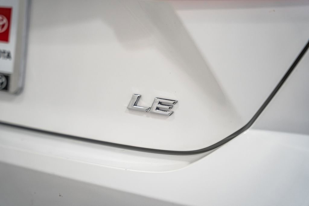 Used 2025 Toyota Camry LE image 7