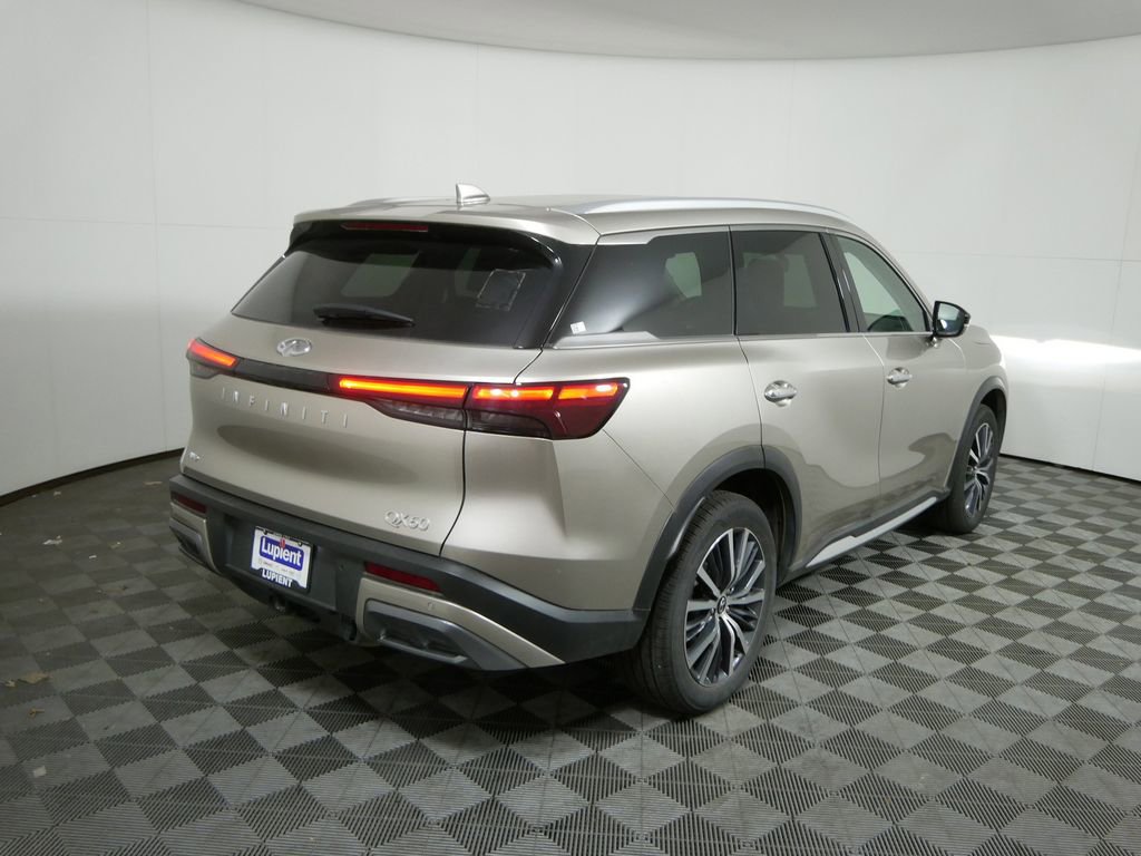 Used 2024 INFINITI QX60 Sensory image 3