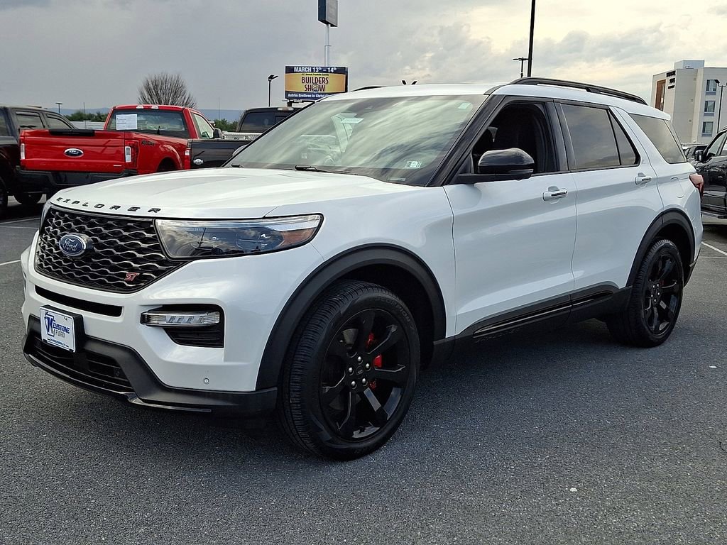 Used 2023 Ford Explorer ST w/ Equipment Group 401A image 3