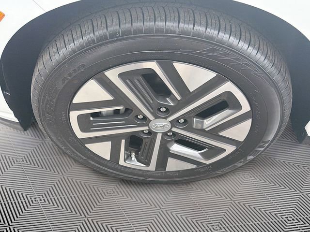 Used 2023 Hyundai Kona SE FWD image 27