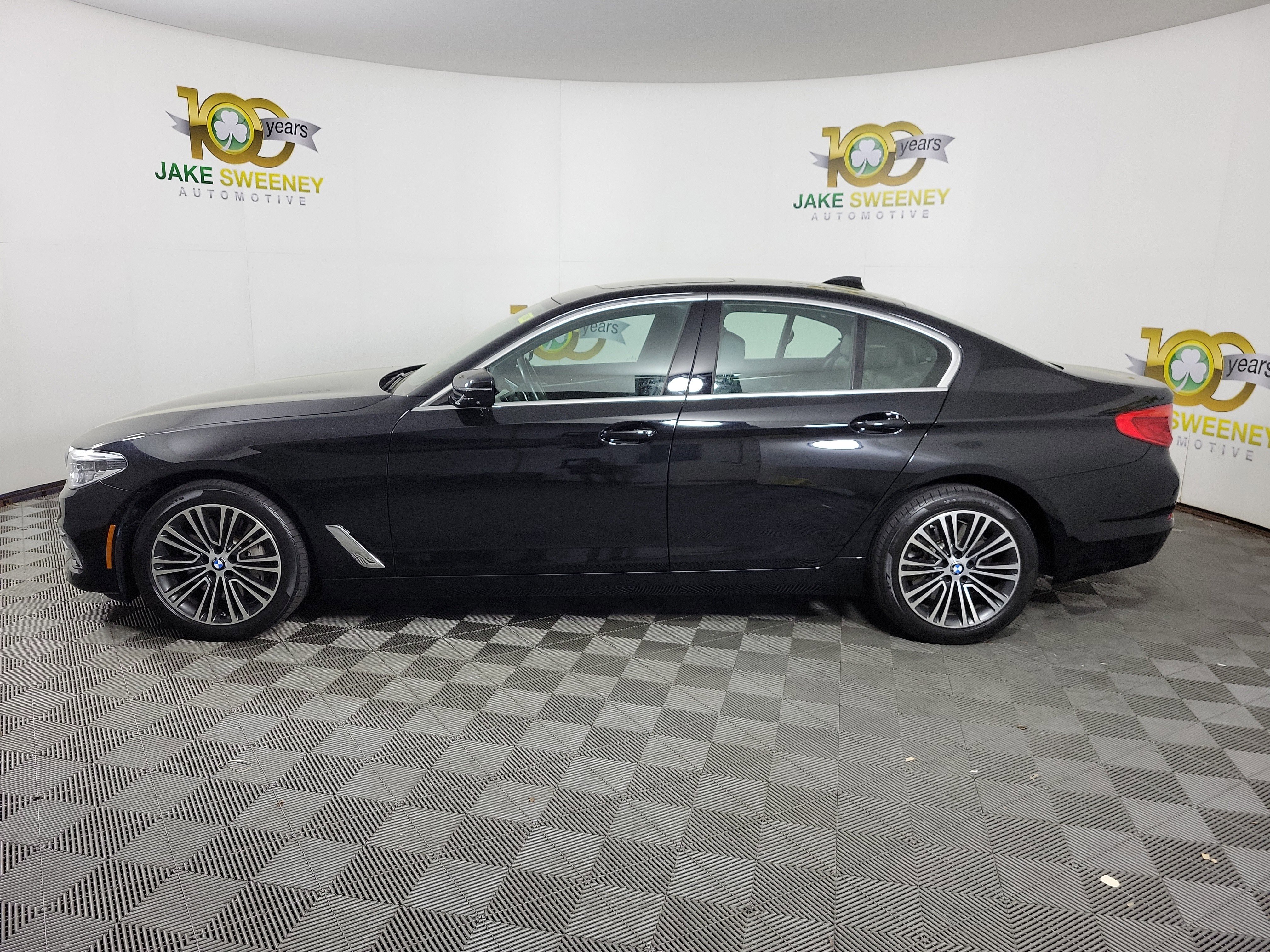 Used 2020 BMW 540i xDrive w/ Executive Package AWD/4WD image 2