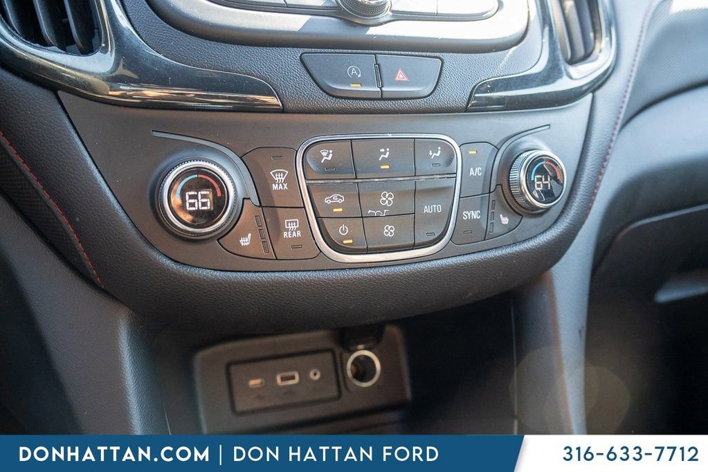 Used 2022 Chevrolet Equinox RS w/ LPO, Floor Liner Package image 9