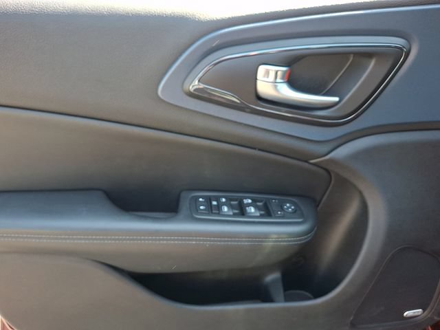 Used 2015 Chrysler 200 S w/ Navigation & Sound Group I AWD/4WD image 12