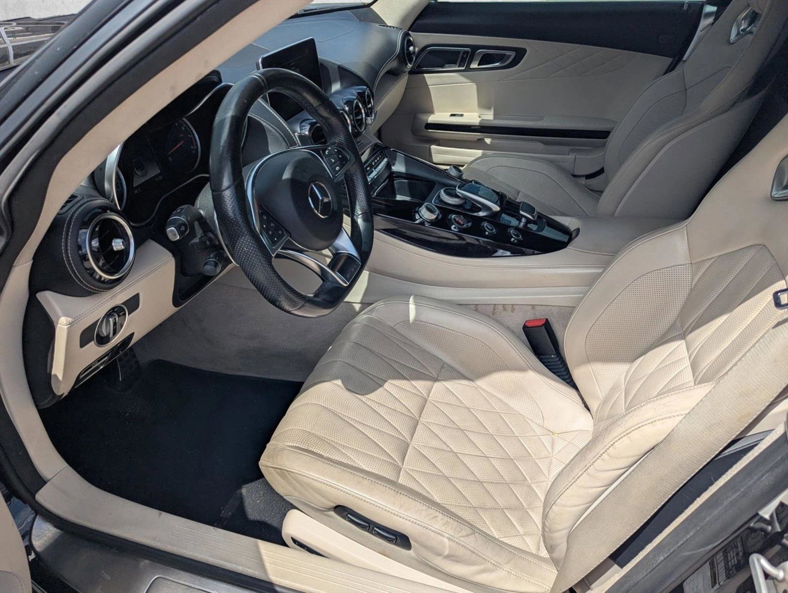 Used 2018 Mercedes-Benz AMG GT Roadster image 15