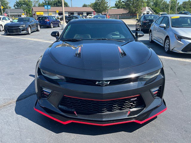 Used 2017 Chevrolet Camaro SS RWD image 2