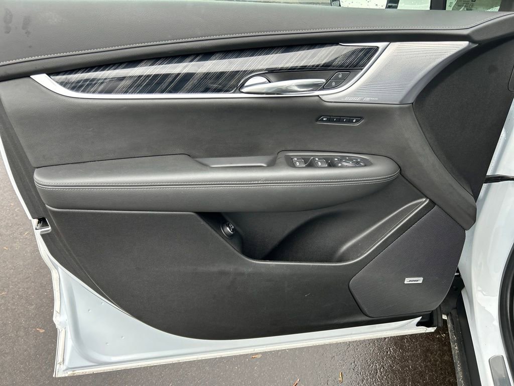 Used 2024 Cadillac XT6 Premium Luxury image 21