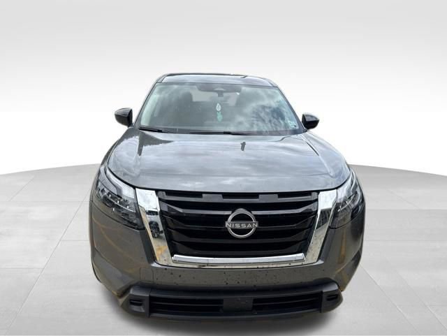 Used 2023 Nissan Pathfinder S FWD image 10