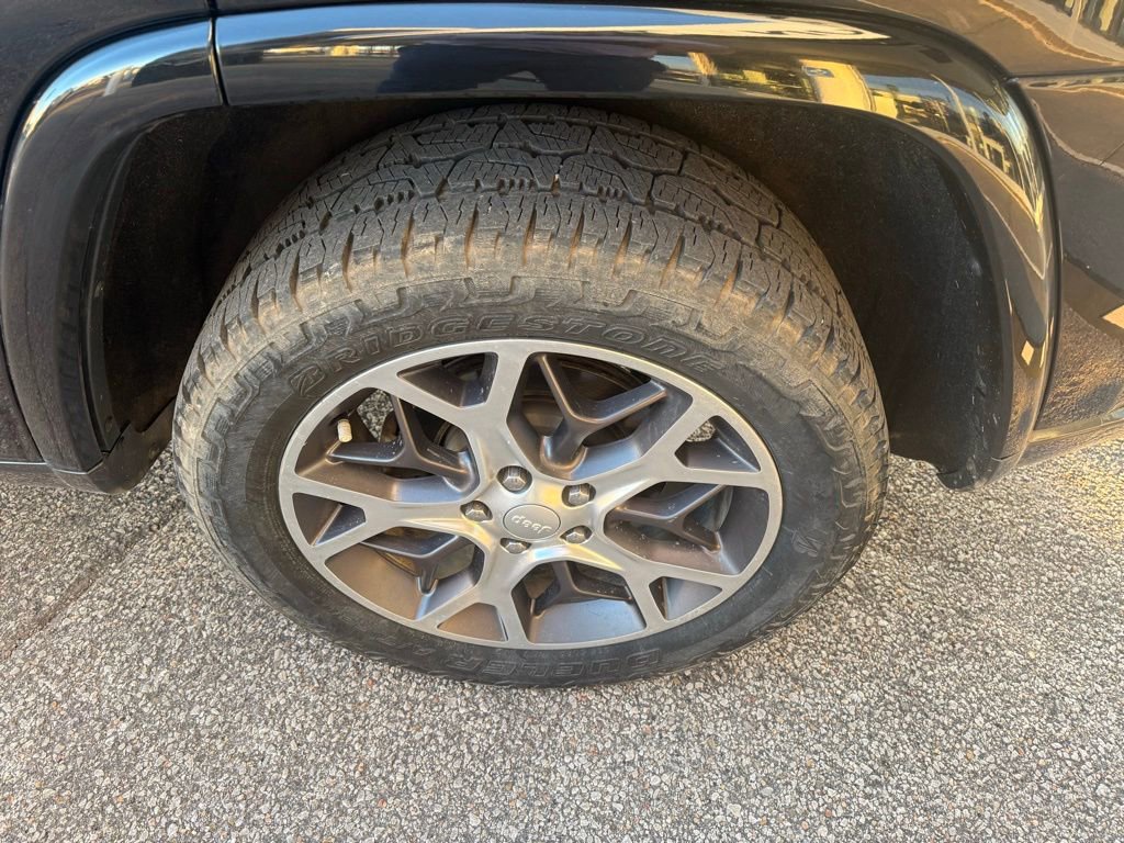 Used 2018 Jeep Grand Cherokee Limited image 9