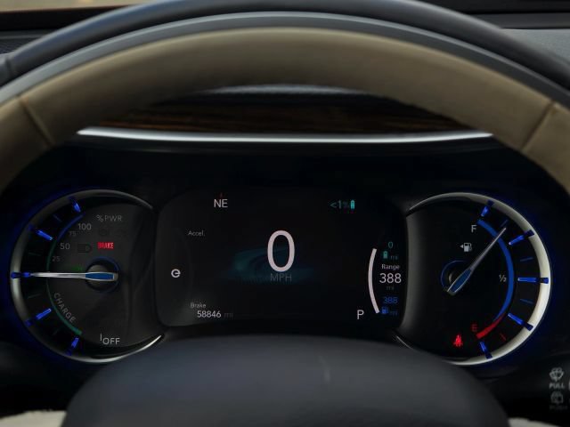 Used 2021 Chrysler Pacifica Limited FWD image 25