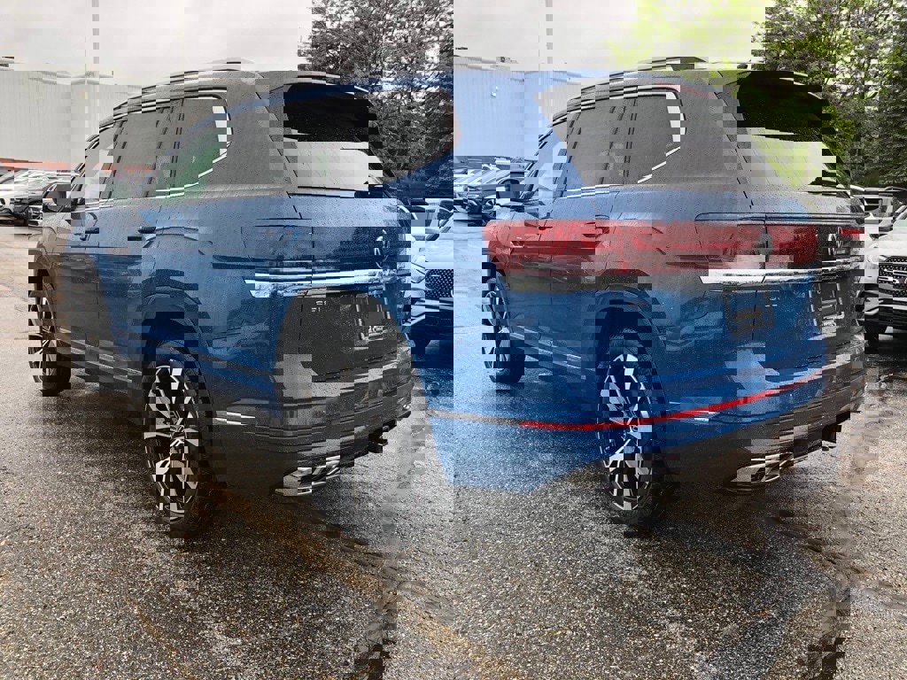 New 2025 Volkswagen Atlas SEL Premium R-Line image 4