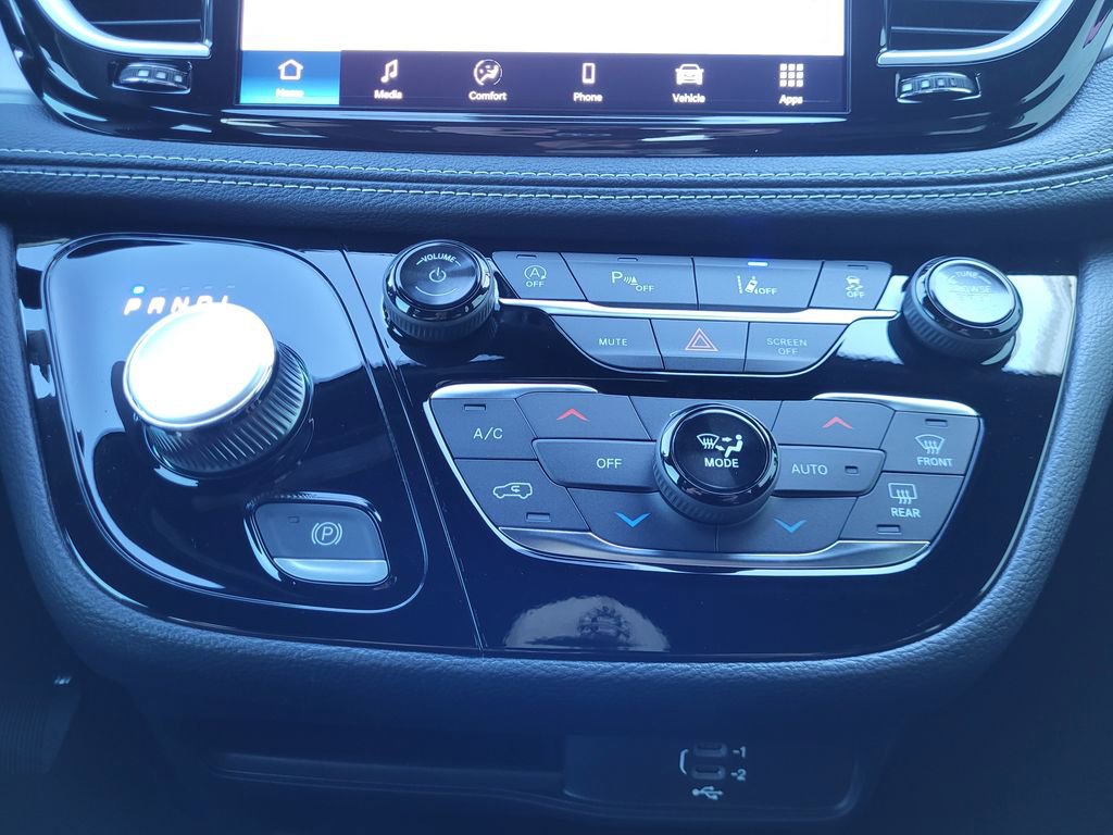 New 2026 Chrysler Pacifica Select image 19