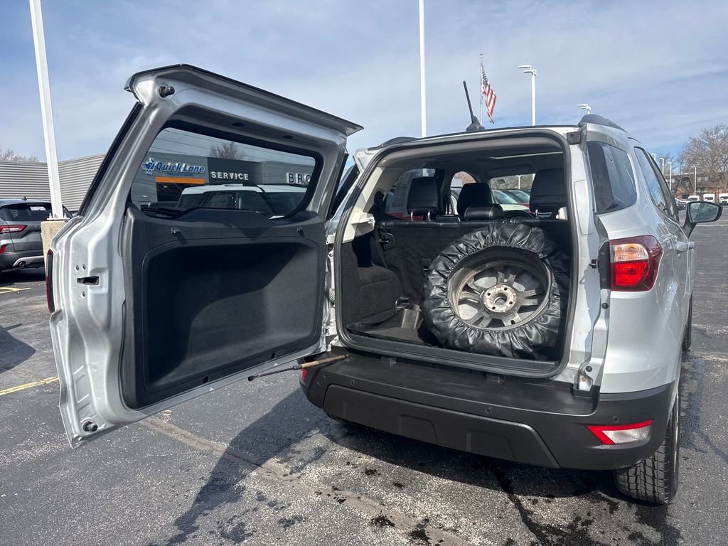 Used 2020 Ford EcoSport SES w/ SES Black Appearance Package image 31