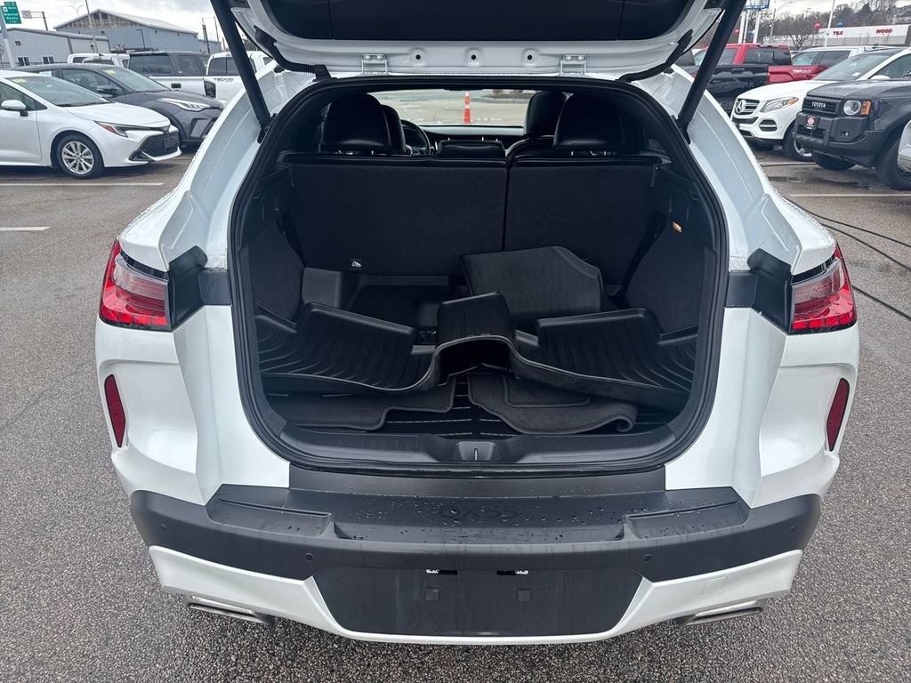 Used 2025 INFINITI QX55 Luxe w/ Cargo Package image 7