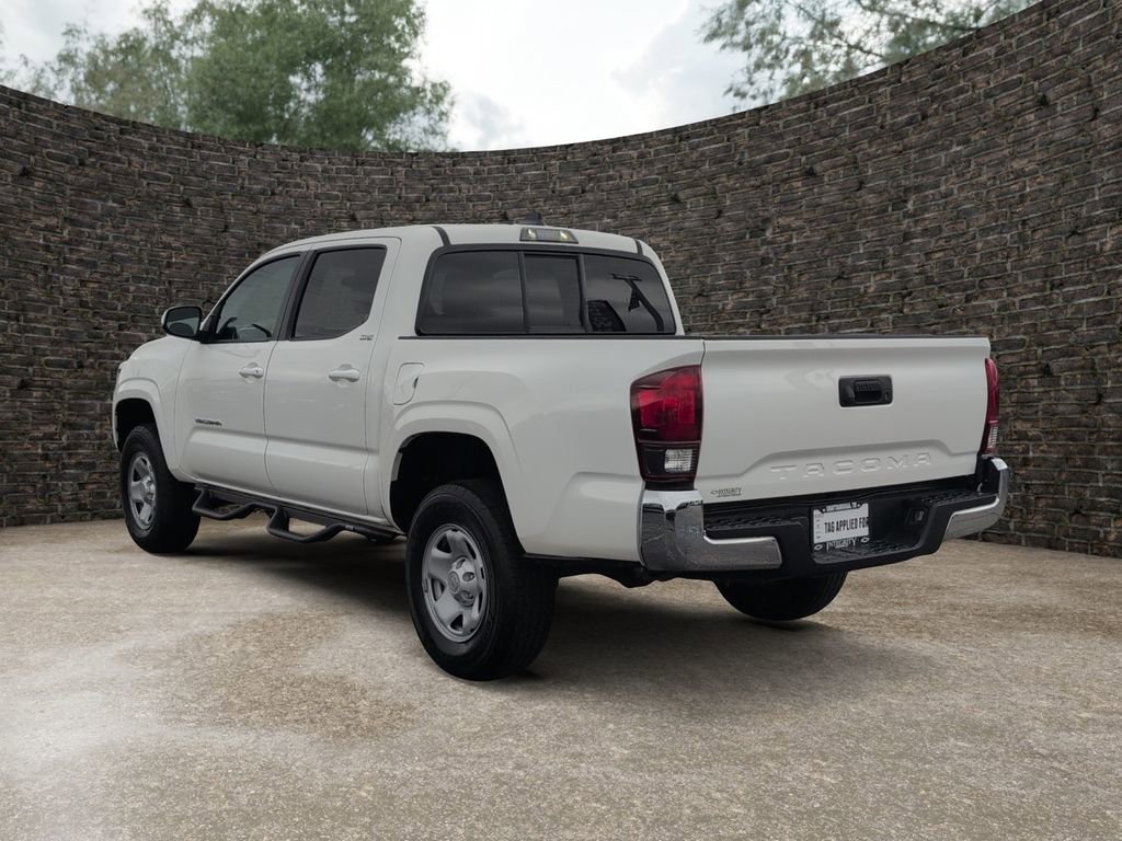 Used 2023 Toyota Tacoma SR5 RWD image 5