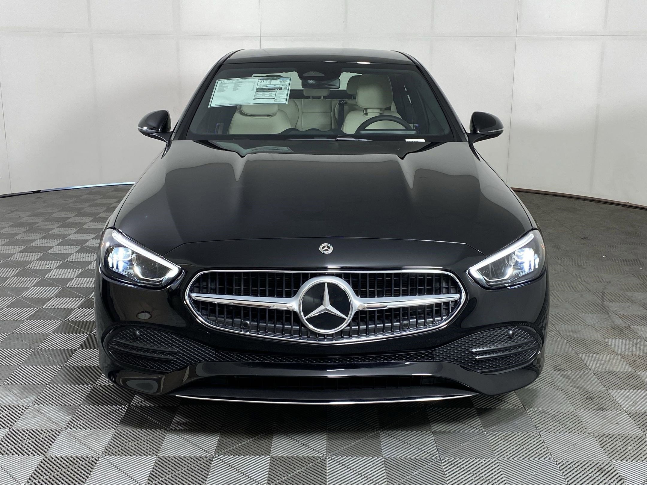 Used 2025 Mercedes-Benz C 300 4MATIC Sedan image 5